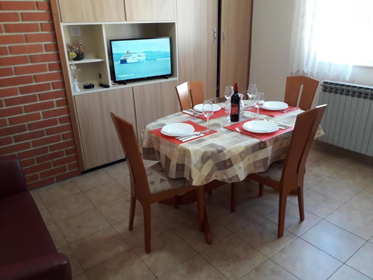 Apartments J&R Babara Biograd Na Moru Exterior photo