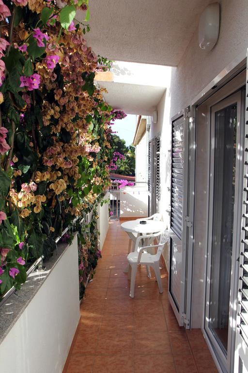 Apartments J&R Babara Biograd Na Moru Room photo